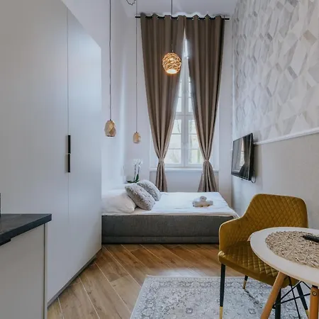 Stare Kasyno Aparthotel Breslau